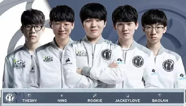 路奋力拼搏 路奋力拼搏