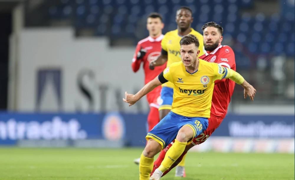 提供了一个 提供了一个