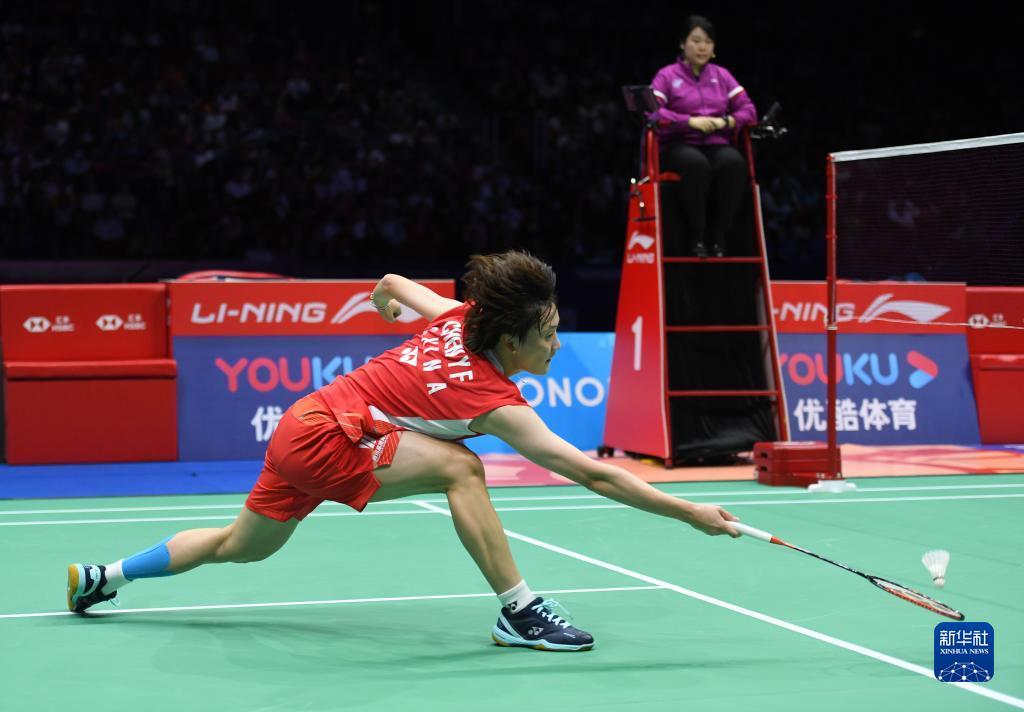 不仅取决于 不仅取决于