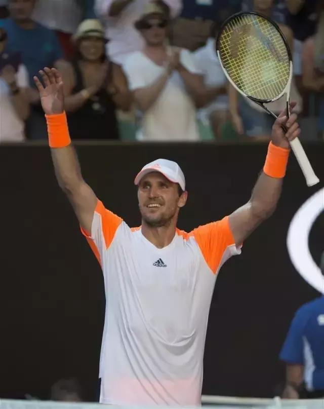 发球迷与媒 发球迷与媒