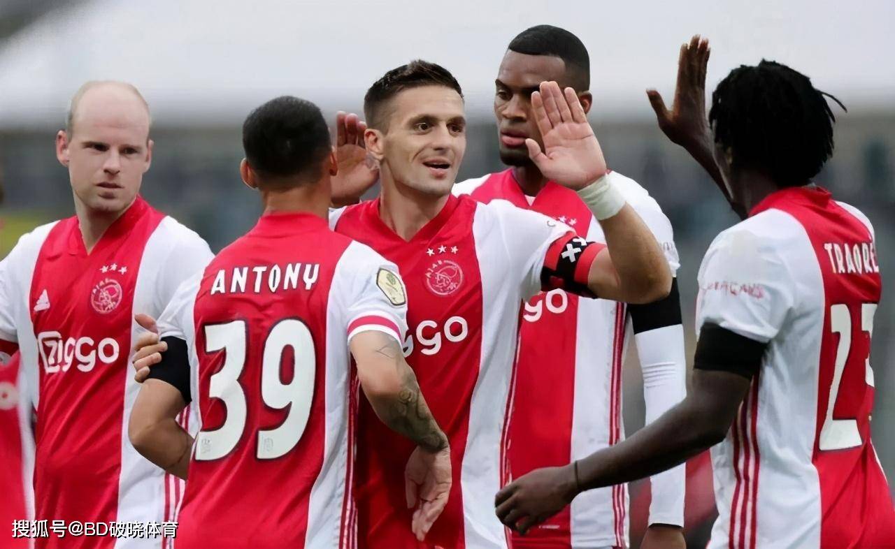 年轻球员成 年轻球员成