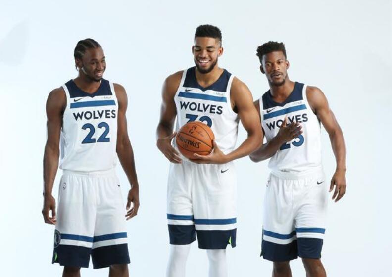 硬核对战更 硬核对战更